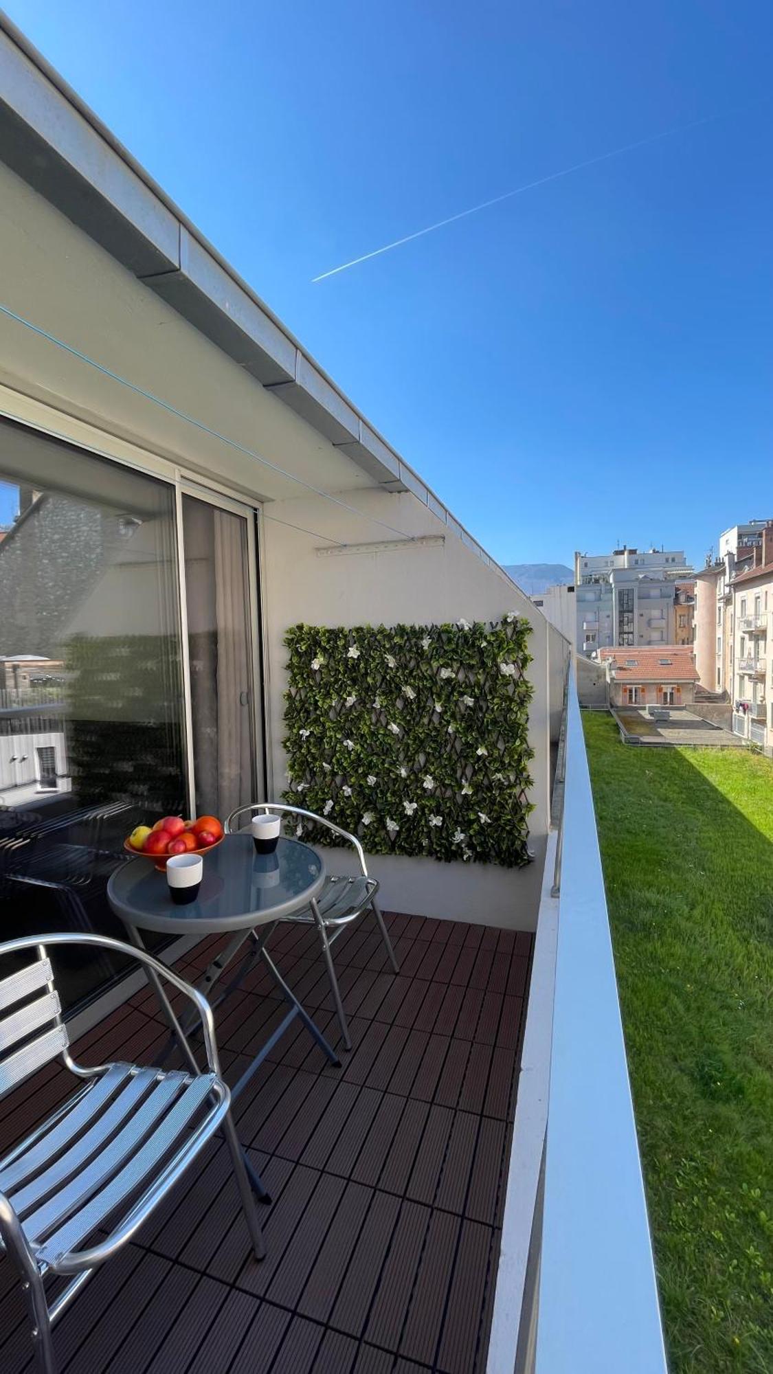 Studio Plein Centre, Calme, Parking Inclus, Piscine Et Gardien Grenoble Exterior foto
